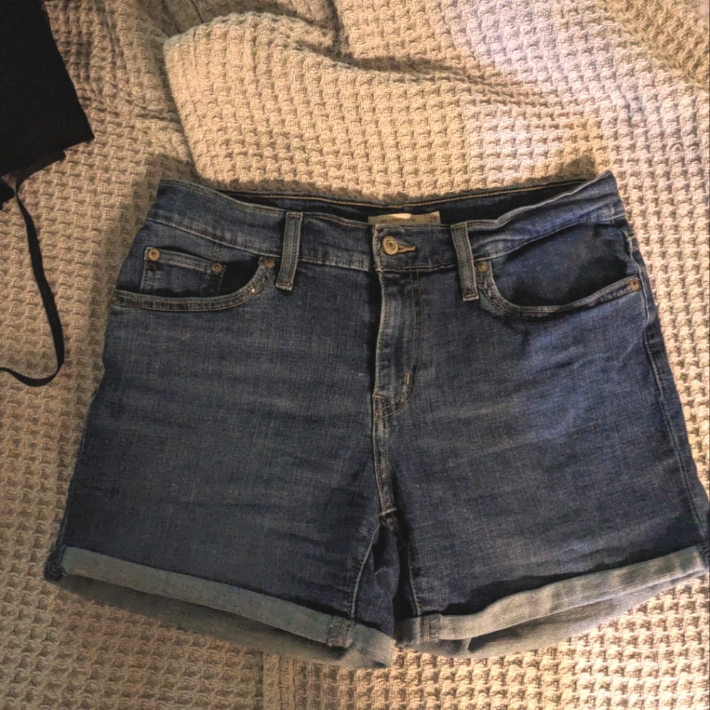 Levi shorts